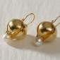 7. Earpieces, 18kt gold, pearls