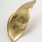 3. Brooch, 18kt gold, diamonds