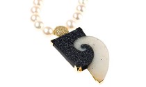 1. Neckpiece, 18kt gold, crystallized agate, diamonds, south sea pearls