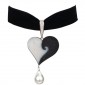 4. Pendant, 18kt gold, crystallized agate, diamonds, mother of pearl 